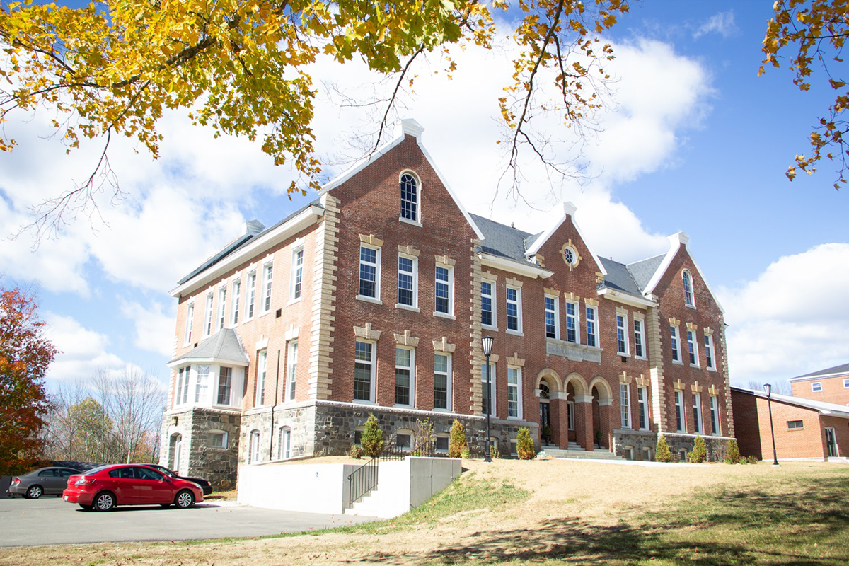 Fall Campus small Faith Bible College International in Fall